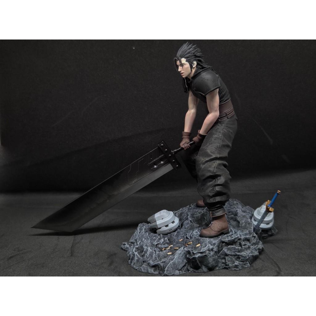 Mô hình Zack Fair - Final Fantasy 7