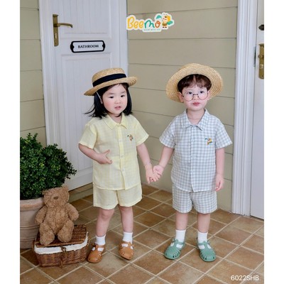 Set caro cộc tay Beemo thêu hình ong Beemo vải thô kẻ mềm mai cho bé đi học, đi chơi 6010BHB