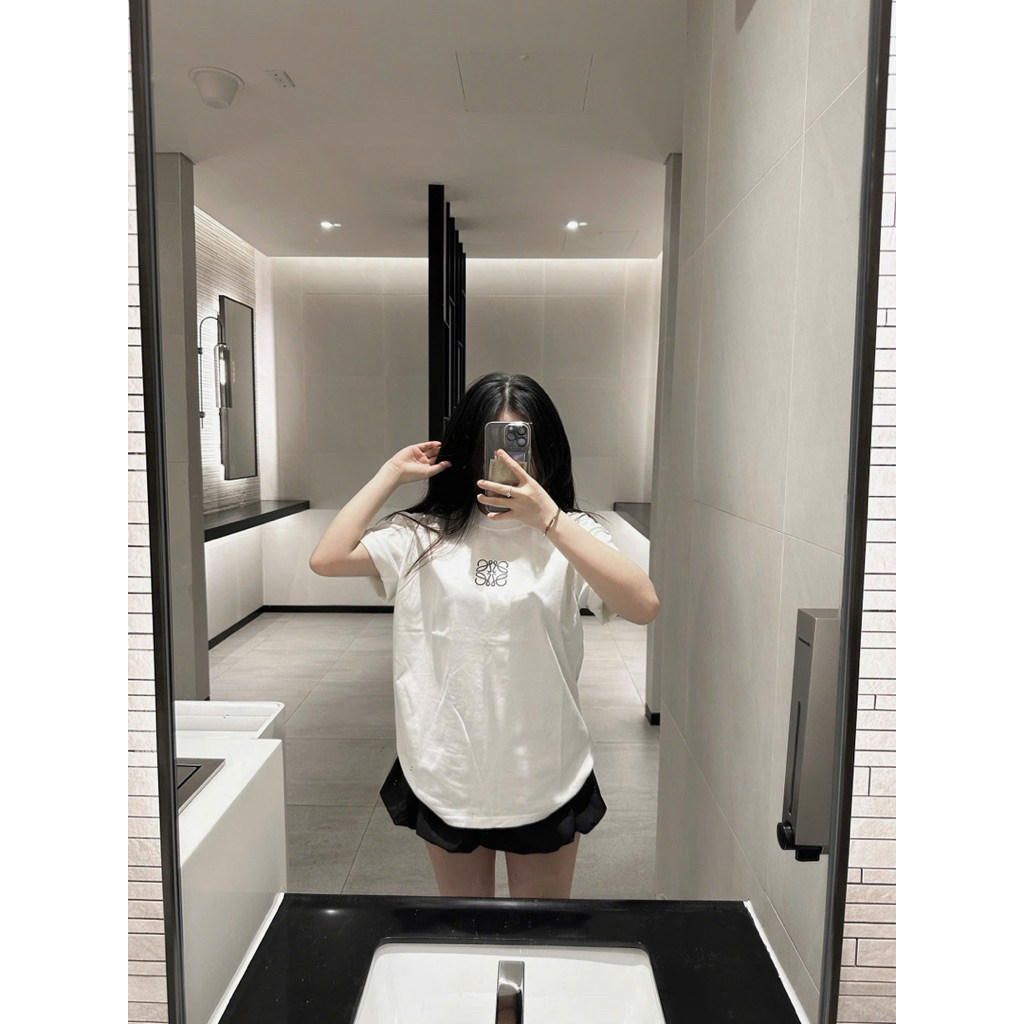 HA THU BUII🎀 Áo loewe e vt ạ khách mặc lên dáng siu xinhh