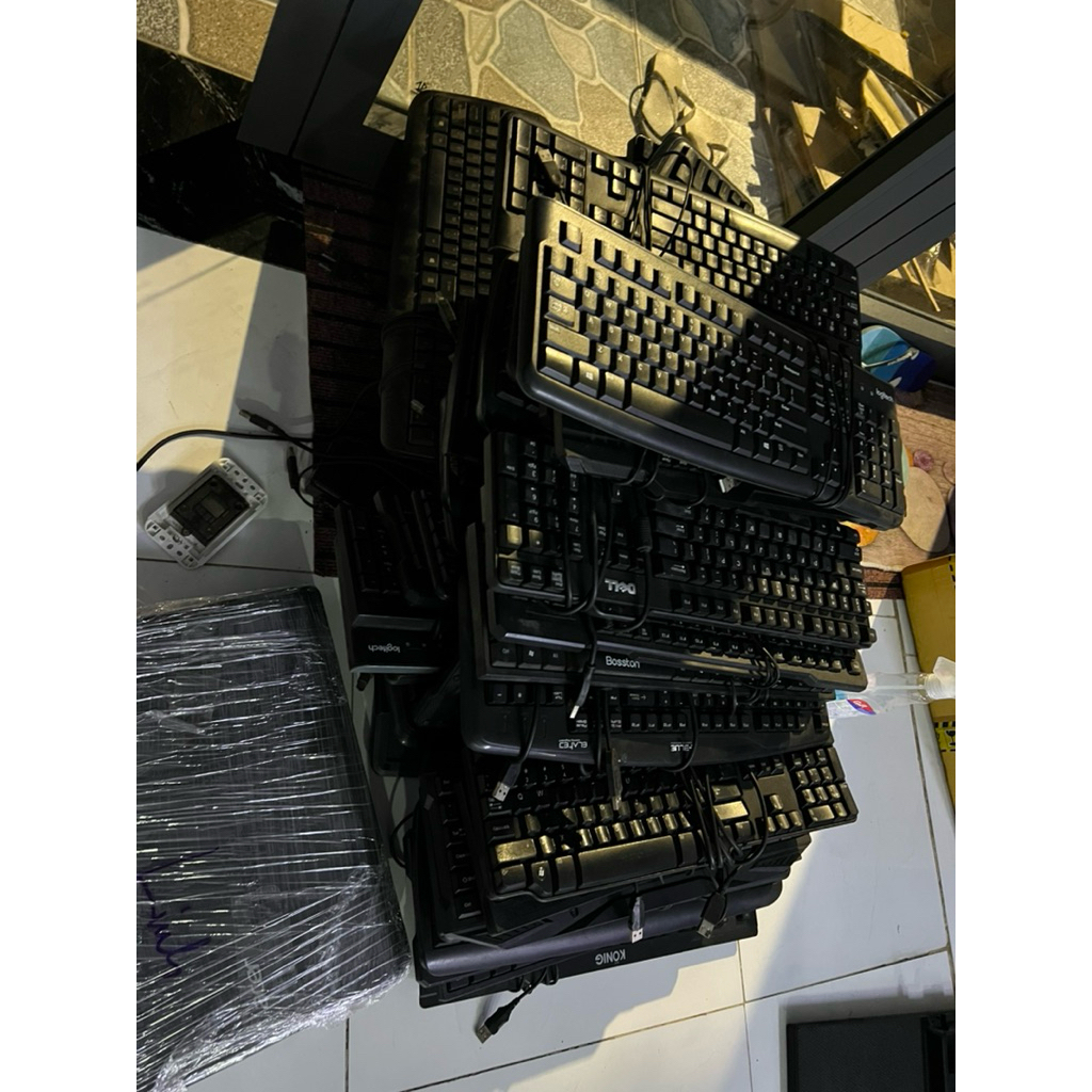 Bàn phím cũ nhiều loại sạch đẹp