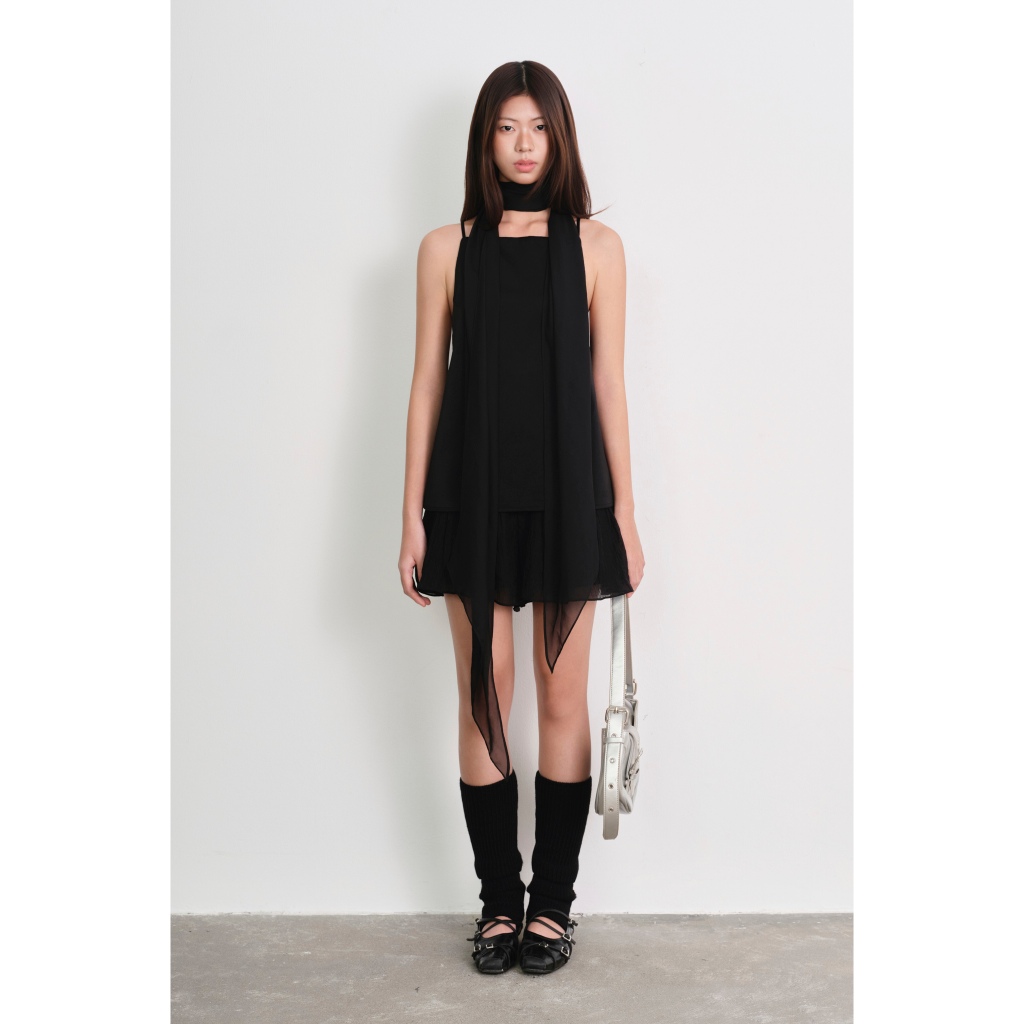 LIBÉ WORKSHOP - Quần ngắn trên gối màu đen dáng xòe 7485