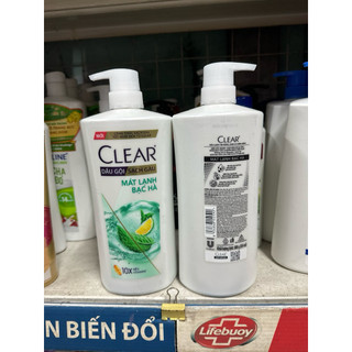 Dầu gội Clear sạch gàu mát lạnh Bạc Hà 880g.