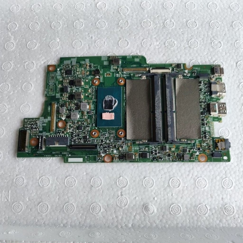 xác hư main laptop Dell Inspiron 15-7000, nguyên jin , CPU i7, chưa sửa chữa, còn nguồn