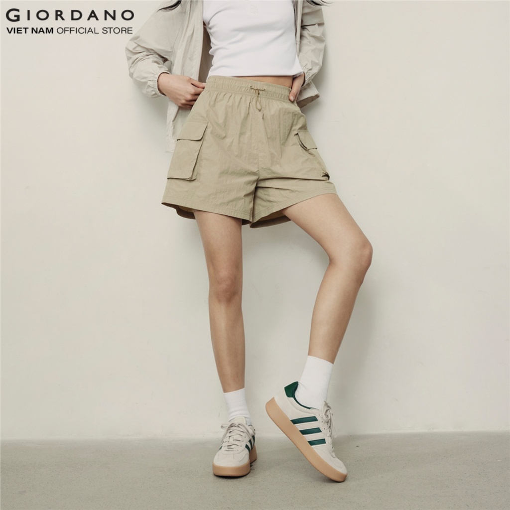 [KOREA COLLECTION] GIORDANO Quần Shorts Nữ Women's Nylon Cargo Pockets Elastic Waist Shorts 5405555-