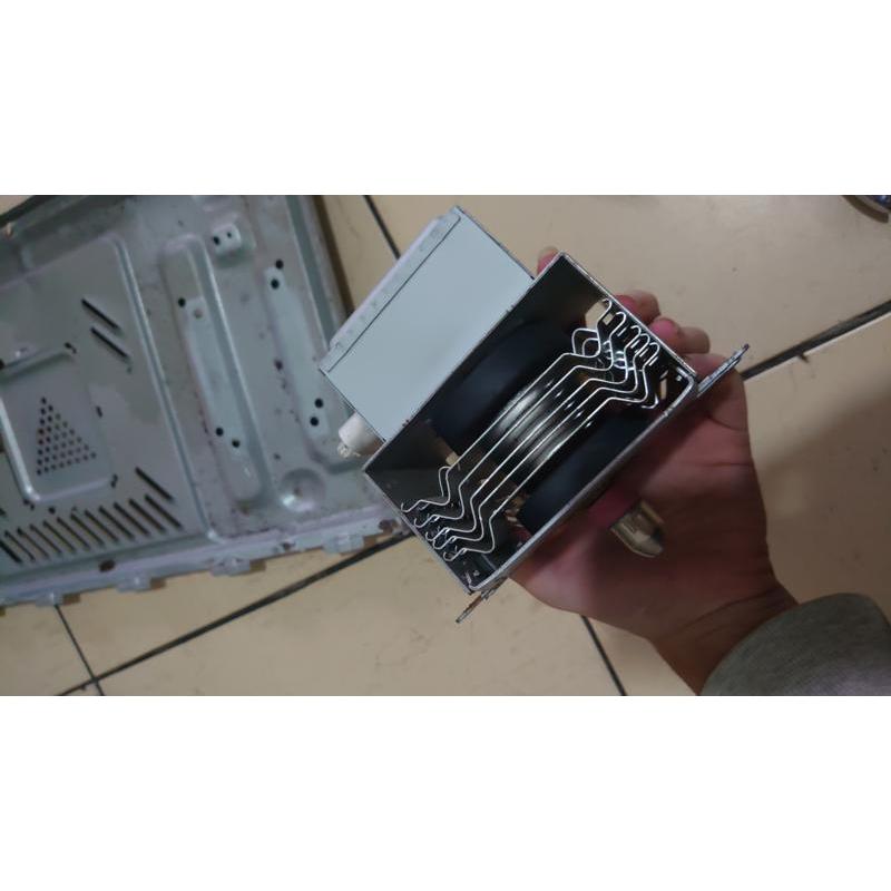 bóng cao tần lò vi sóng samsung me731k