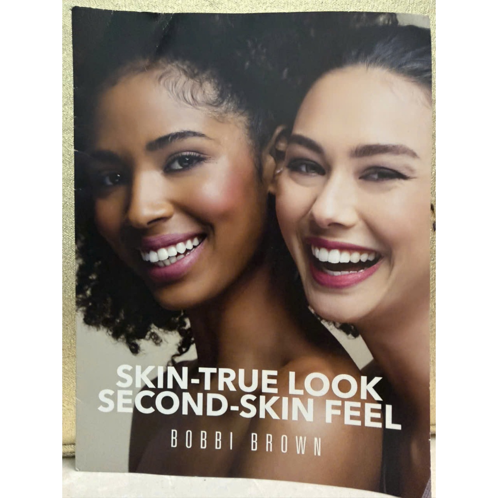 kem nền Bobbi Brown Skin Long-Wear Weightless Foundation SPF 15 và Skin Foundation Stick.