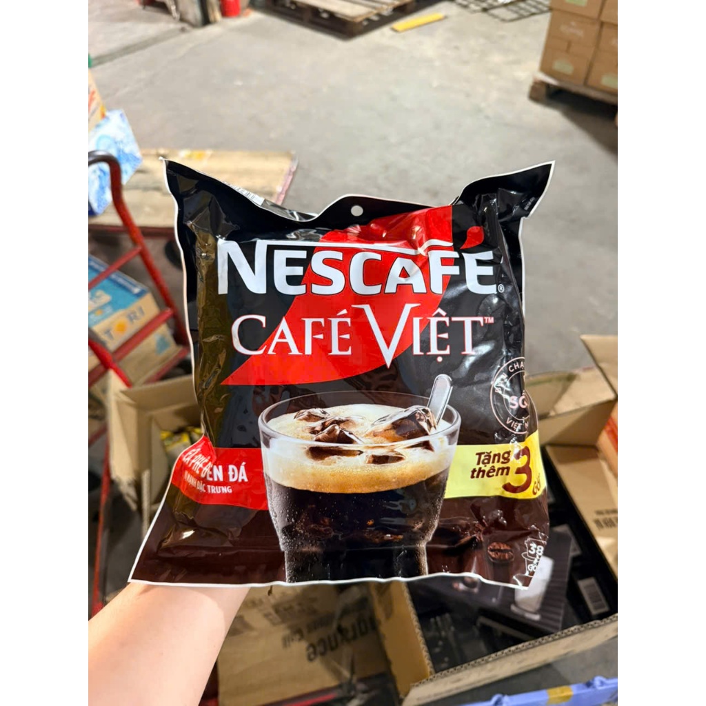 Bịch Cà phê đen đá NesCafé Café Việt 560g