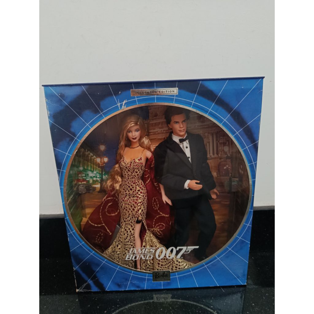 Set búp bê Ken & Barbie James Bond 007