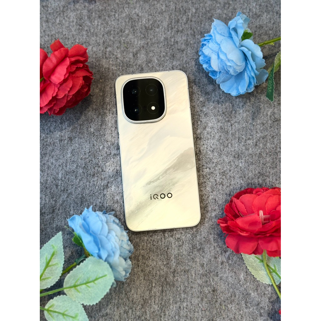 Điện Thoại Vivo iQoo 15 5G Snapdragon 8 Elite Gen 5