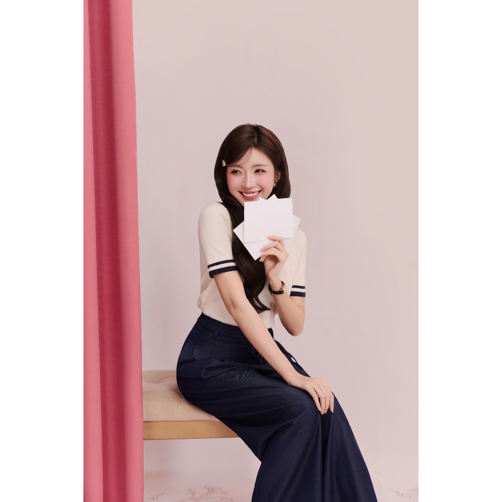 (Re:Spring) Áo len dệt kim cổ viền đen đính nơ rời, chất len mịn, mướt thanh lịch thời trang Calie AKDK217 | BigBuy360 - bigbuy360.vn