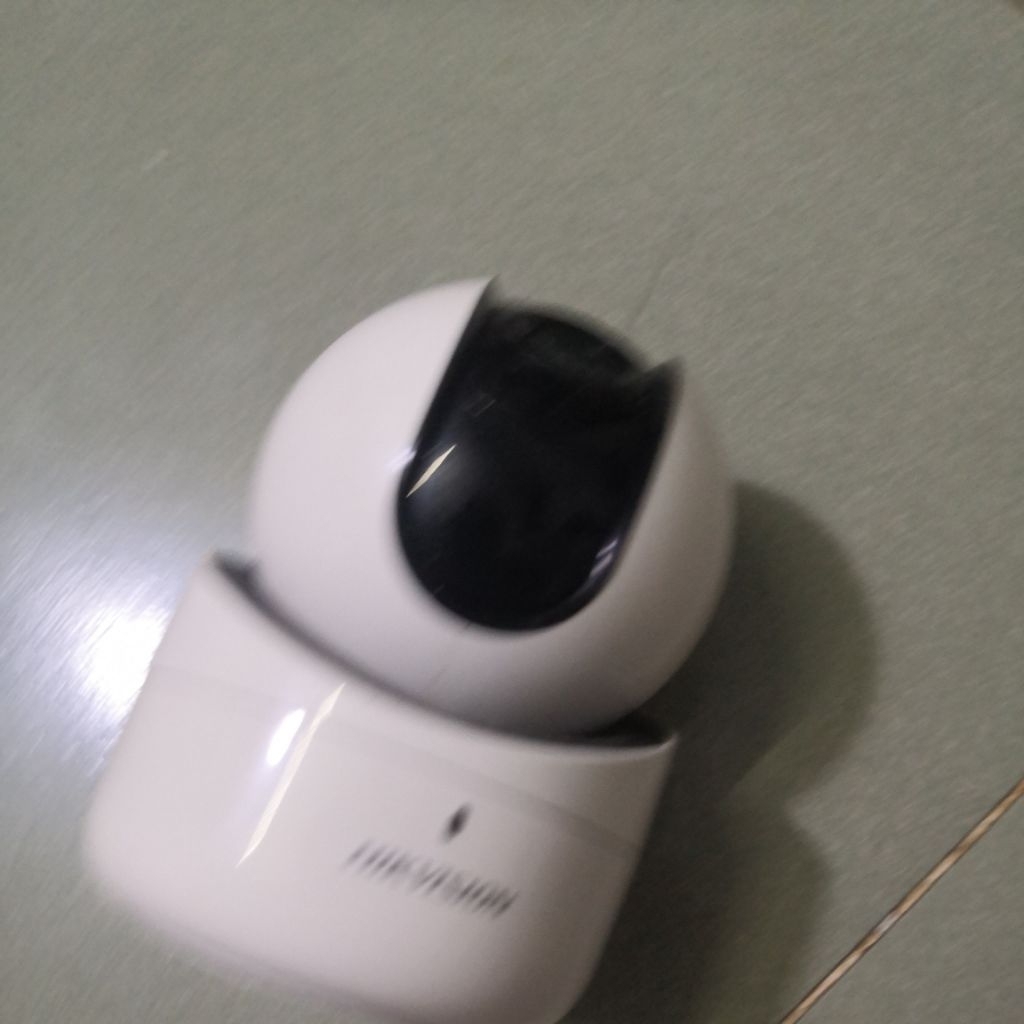 camera Hikvision DS-2CV2Q21FD-IW