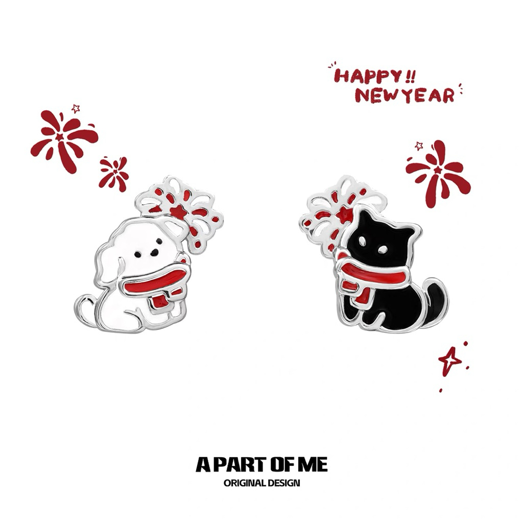 [sunmerfling] Khuyên tai đồng mạ bạch kim Black Cat & White Dog: Happy New Year by APOM - A Part Of 