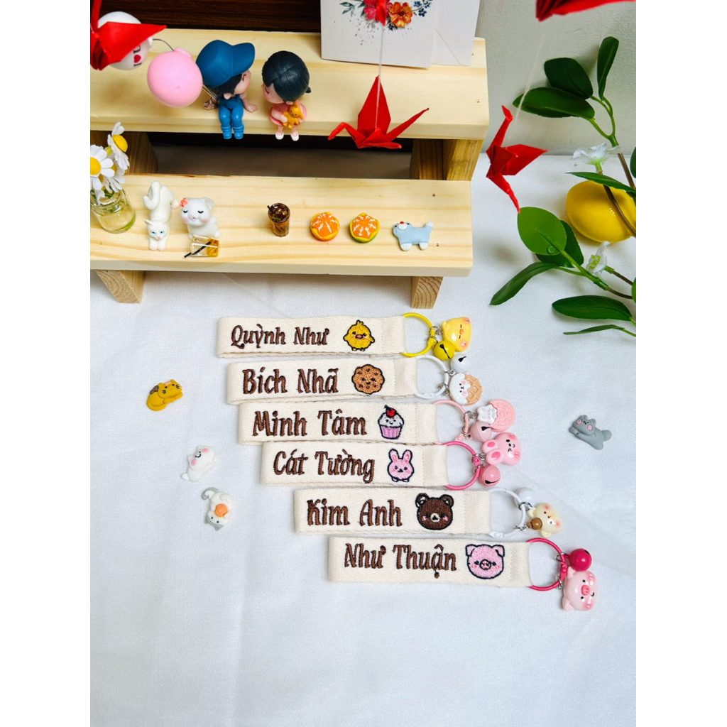 Nametag thêu tên theo yêu cầu