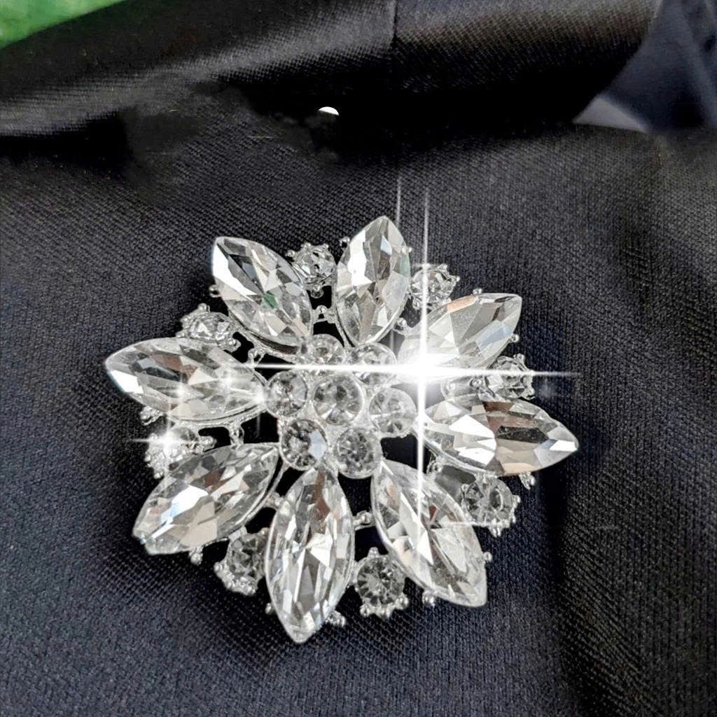 (Phụ Kiện): Tag Hoa Gim Cài Áo Đính Đá Kim Loại Chắc Chắn -Ảnh Thật Lollaye