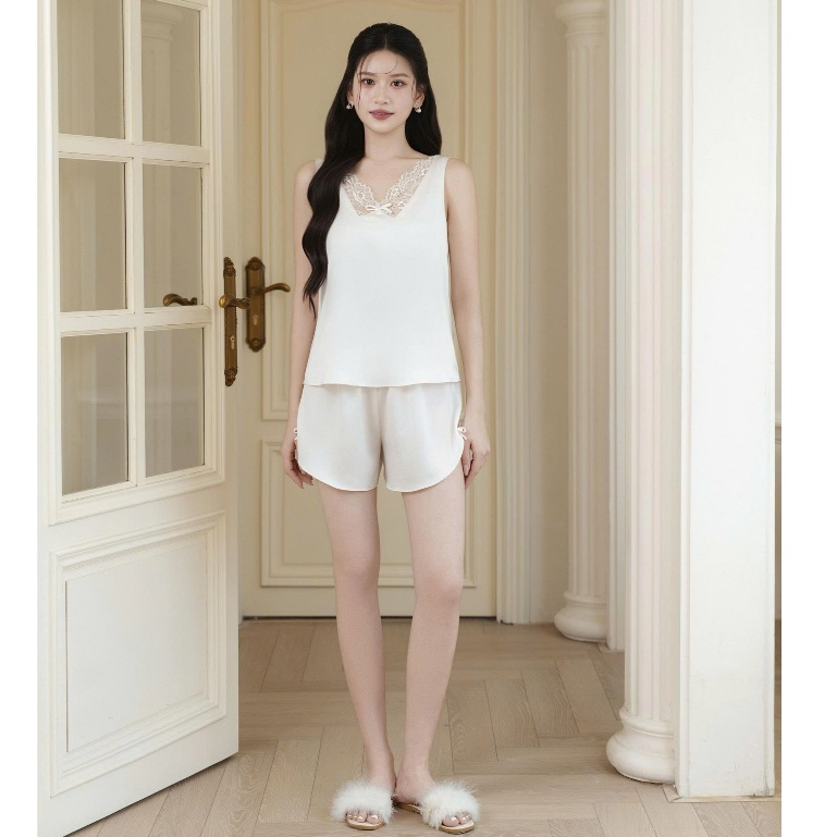Bộ Đồ Ngủ Lụa Ngọc Trai Cao Cấp Phối Ren Quyến Rũ – Đồ Ngủ Nữ Mềm Mại Sang Trọng | BigBuy360 - bigbuy360.vn