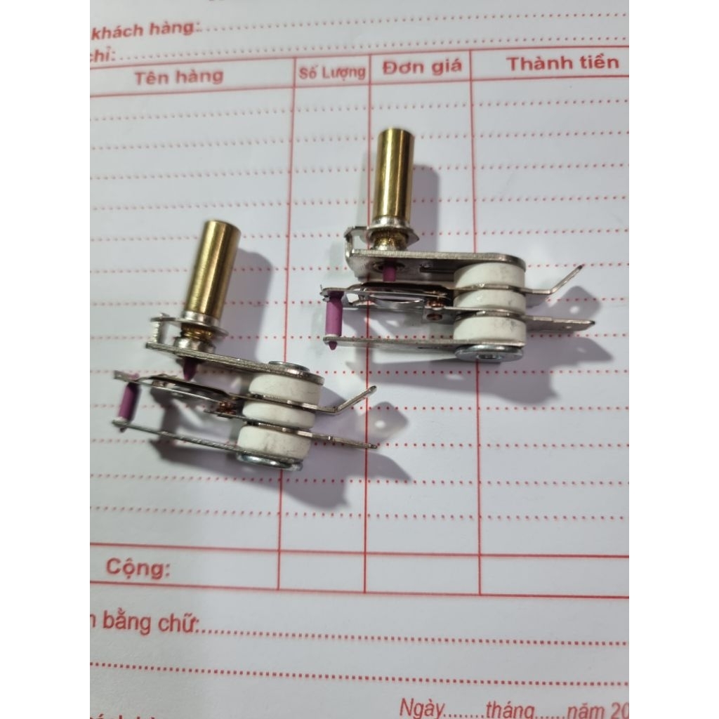 Ro le lò nướng  giá 2 cái