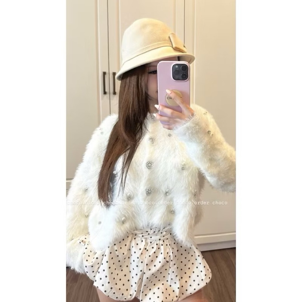 Áo khoác cadigan lông thỏ đính đá ngọc của choco_oder