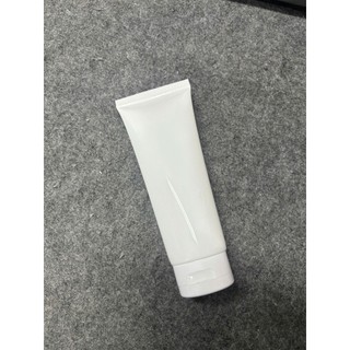 Tuýp nhựa nền trắng dung tích 100ml (Fi40) Nắp bật trắng Fi40