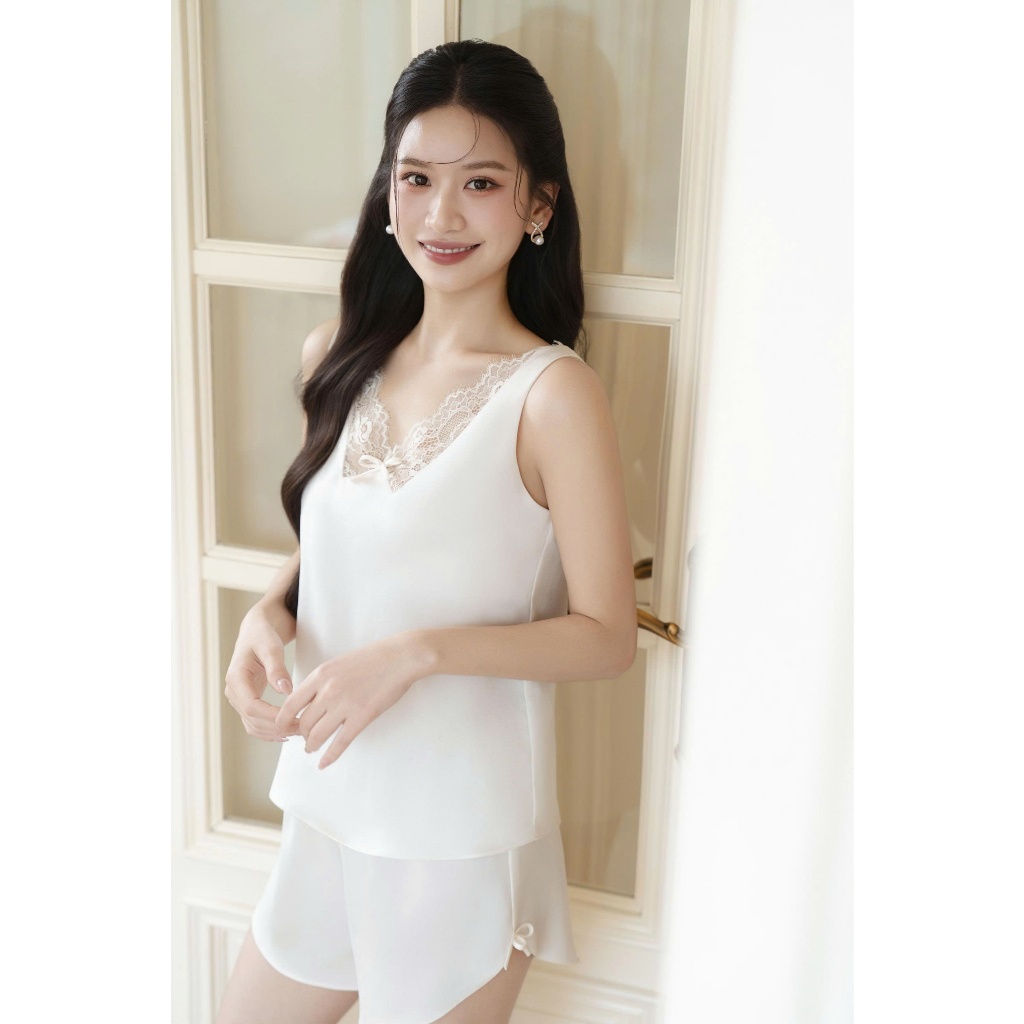 Đồ Ngủ Nữ Lụa Ngọc Trai Cao Cấp Phối Ren Cổ Tim Quyến Rũ – Bộ Đồ Ngủ Mềm Mại Thoáng Mát Sang Trọng- B3D01 | BigBuy360 - bigbuy360.vn