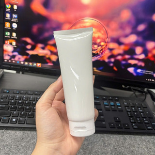 Tuýp nhựa nền trắng dung tích 100ml (Fi40) Nắp bật trắng Fi40