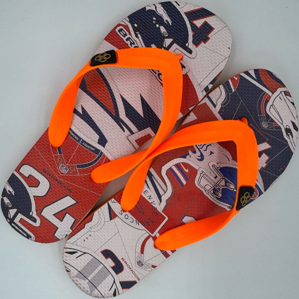 Dép nam Hùng Đào in hình Denver Broncos