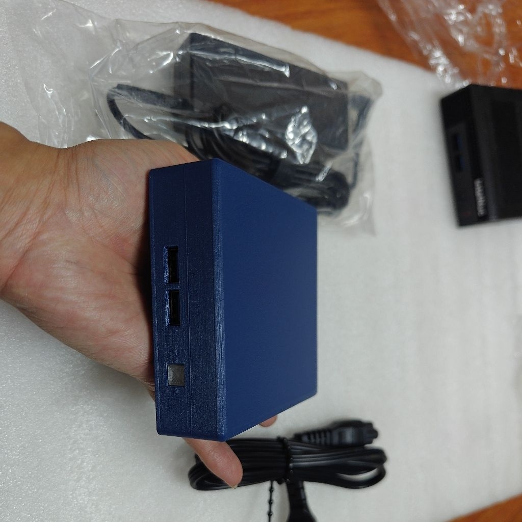 máy tính mini Nuc pc NUC7I3DNBE nhỏ gọn, vỏ 3D