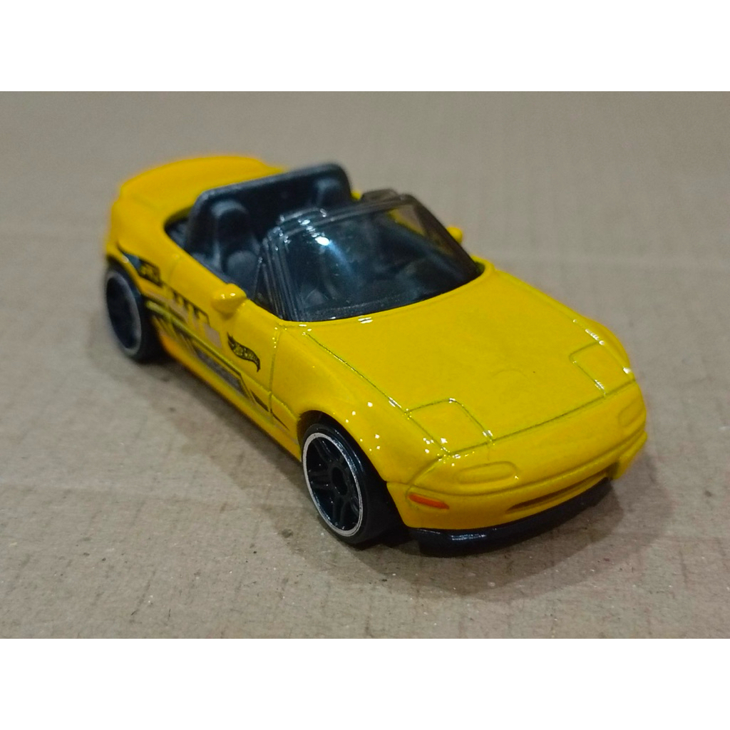 Xe Hot Wheels ‘91 Mazda MX-5 Miata