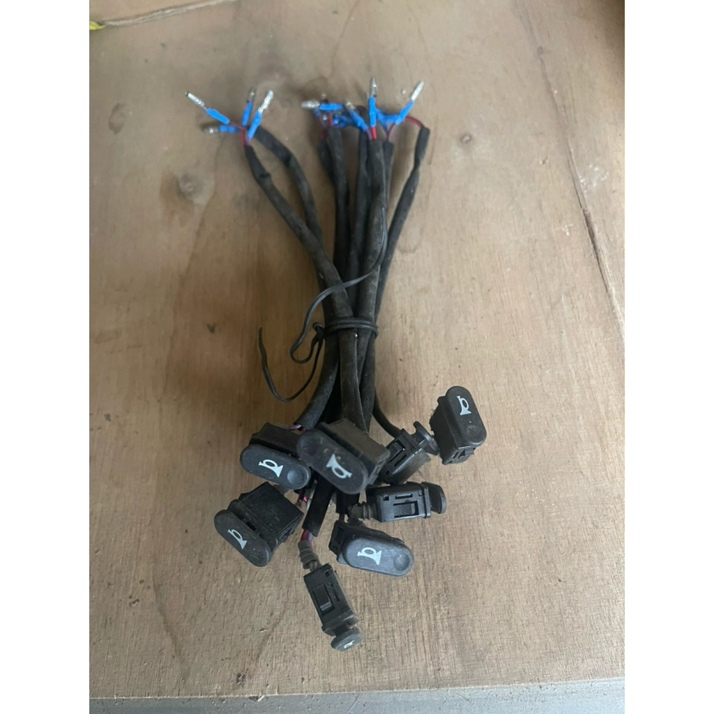 nút, phím còi xe điện yadea ulike