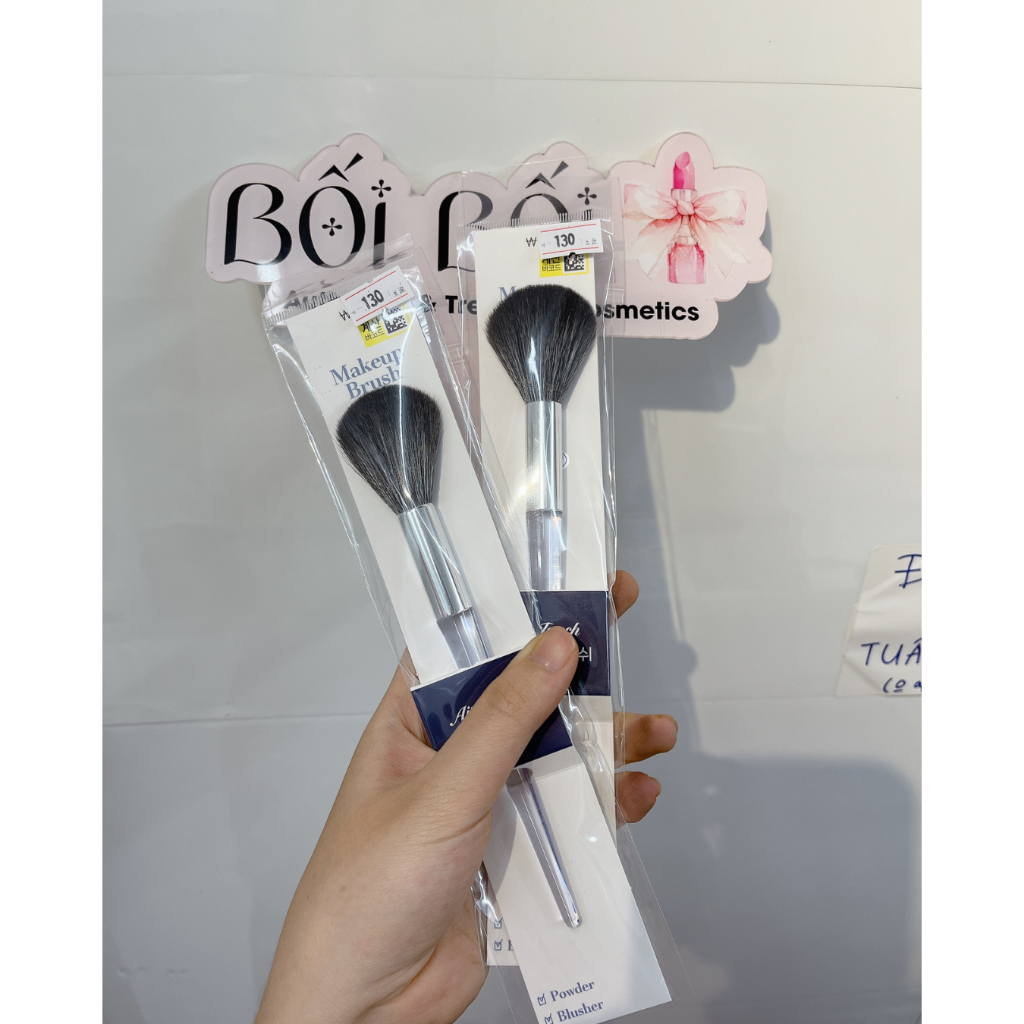 Cọ má/phấn phủ Daiso Air Touch Makeup Brush Cheek