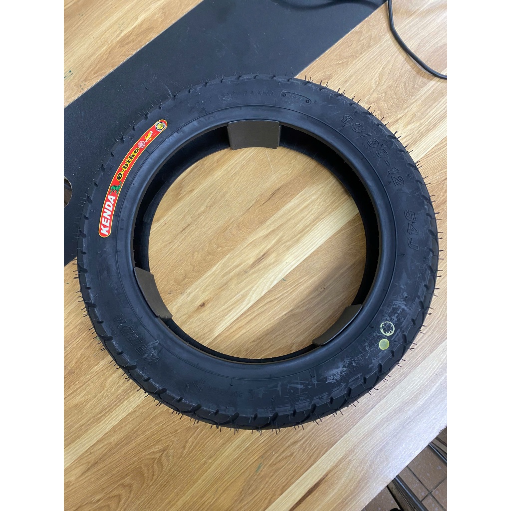 Lốp xe máy điện Vinfast Evo 90/90-12 Kenda