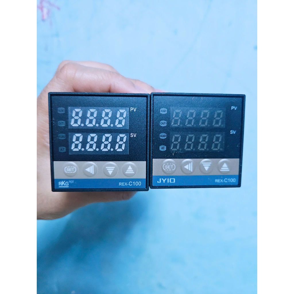 Đồng hồ nhiệt độ C100 ( Đồng hồ nhiệt độ C100 ) REX-C100 mặt 45x45 48x48