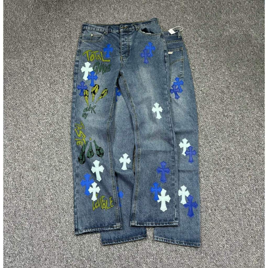 Quần Jeans Chrome Hearts thêu thánh giá phối Graffiti, Quần Jeans Nam Nữ Chrome Hearts Họa Tiết Thán