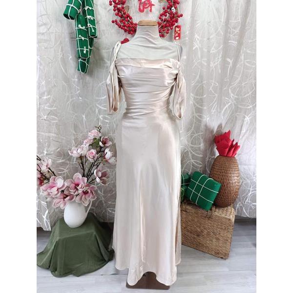 MOMENT HOUSE NEW TAG - Đầm lụa cột dây trễ vai bymo - SIZE S