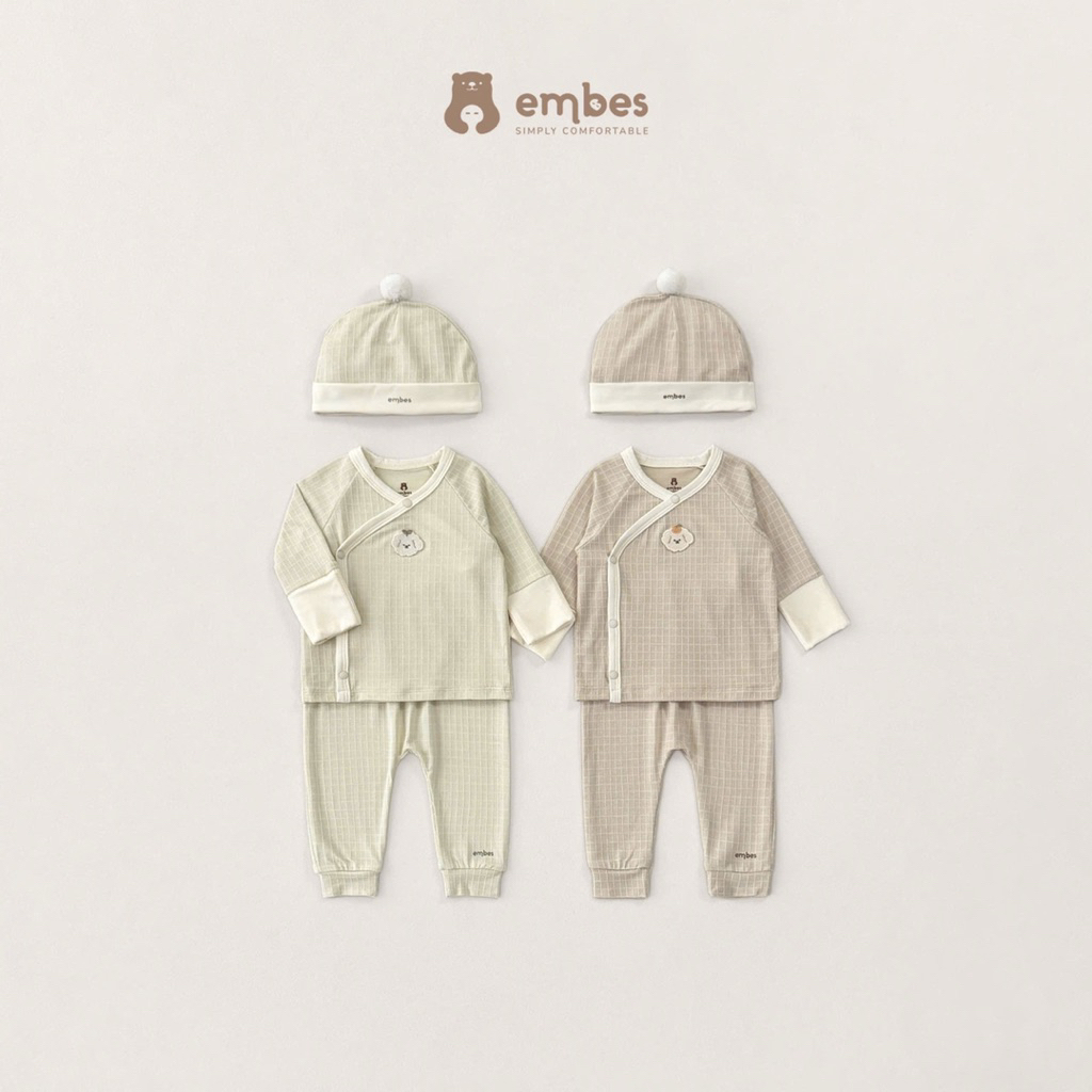 EMBES Sơ Sinh 26-B1-08. Bộ Dài Tay Newborn Kẻ Ô Kèm Mũ Thoáng Khí Cho Bé Sơ Sinh