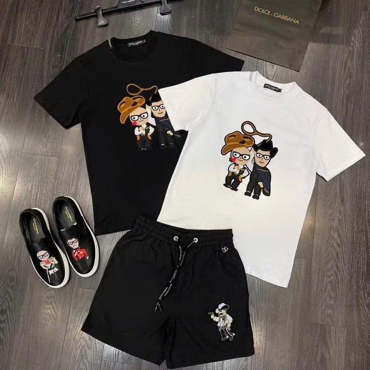 Set Áo Thun Đôn Chề  Hình Hoạt Hình Cao Bồi + Quần Short Nam Năng Động