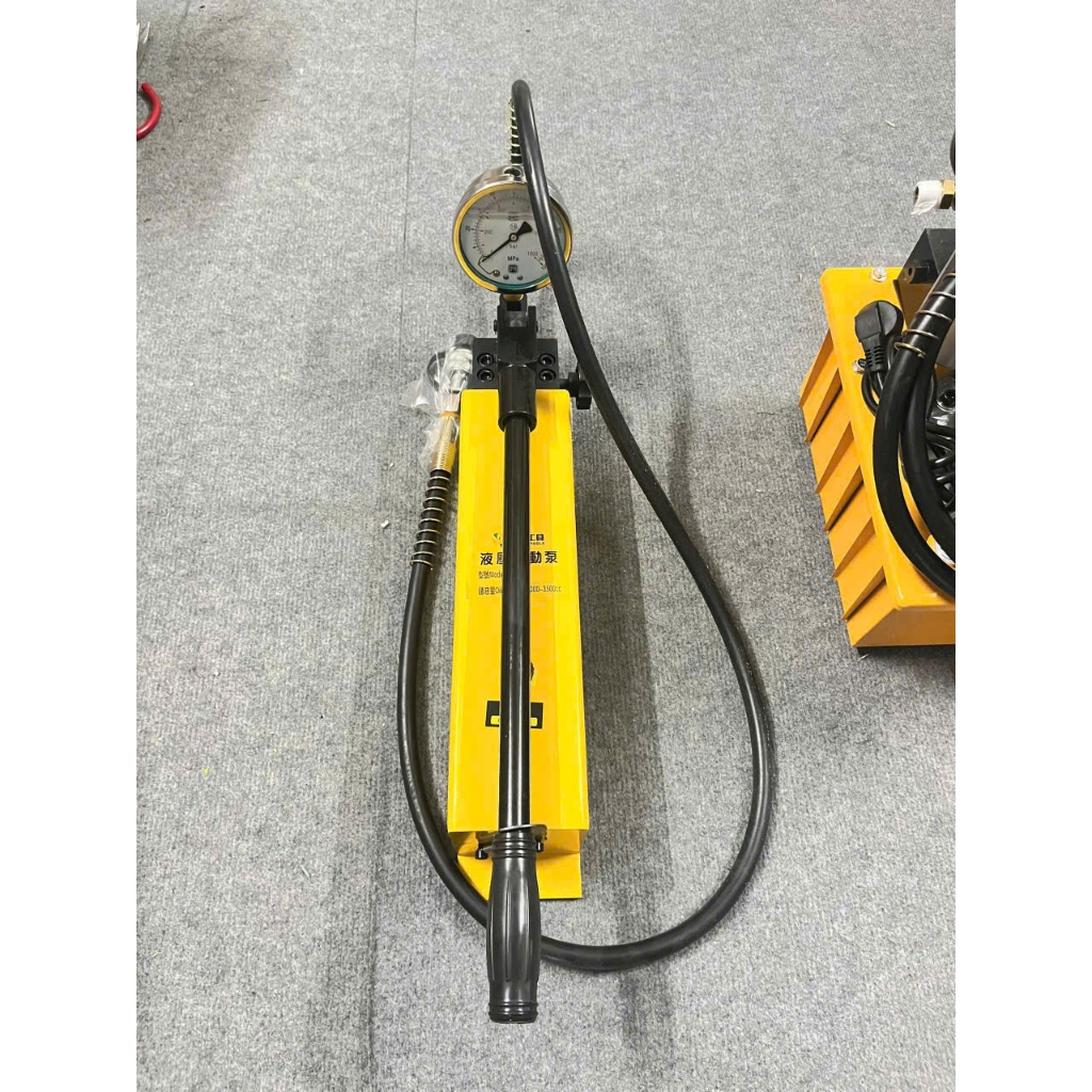 Bơm thủy lực tay, bơm cơ CP800 có đồng hồ