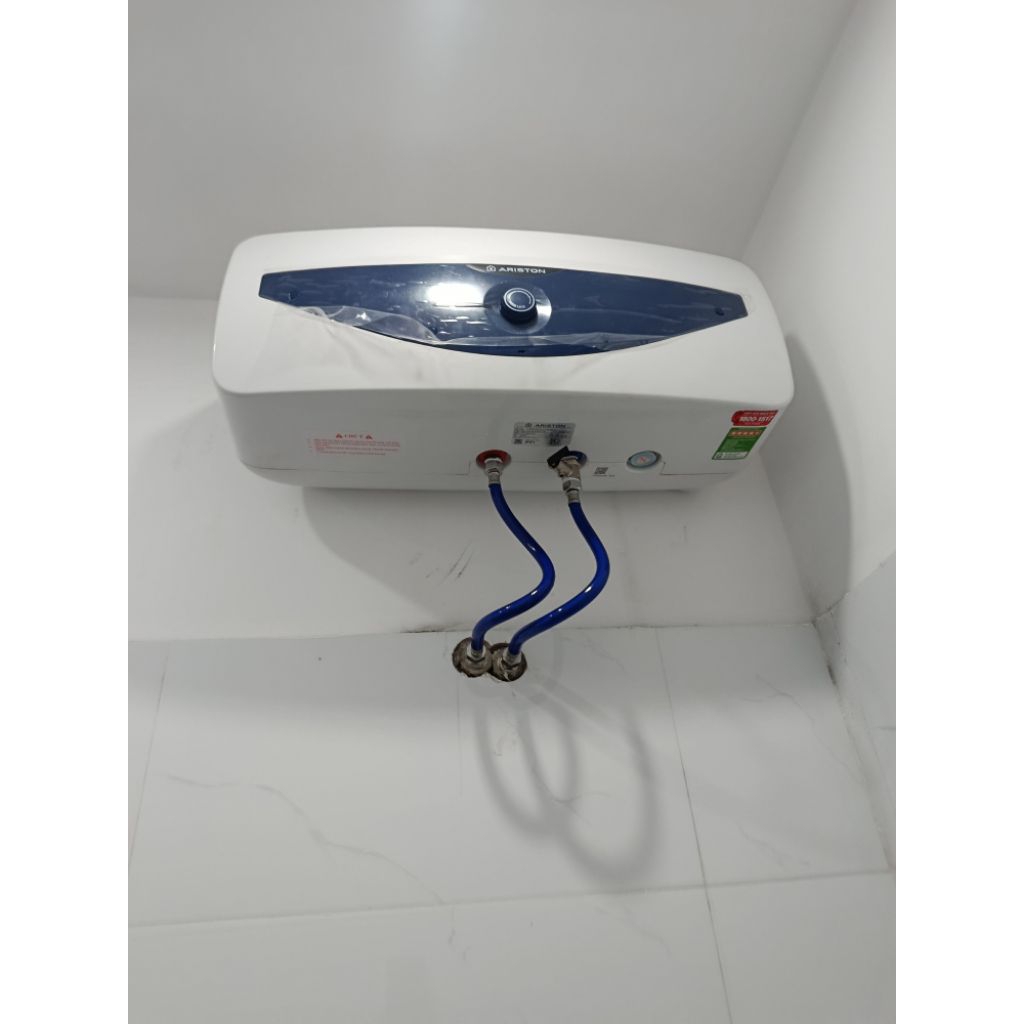 Bình nóng lạnh Ariston 20L