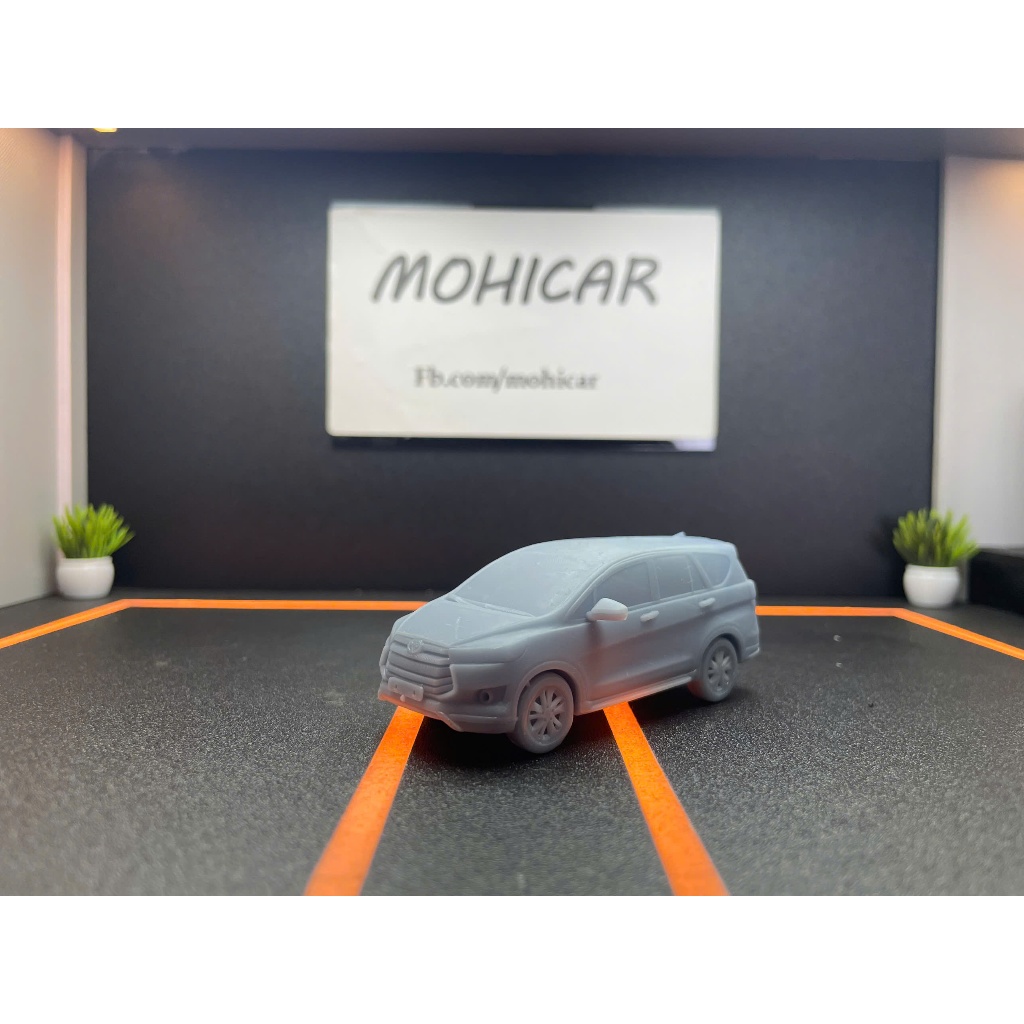 Mô Hình Ô Tô TOYOTA Innova Resin – Decor Bàn Làm Việc, Quà Tặng Người Mê Xe