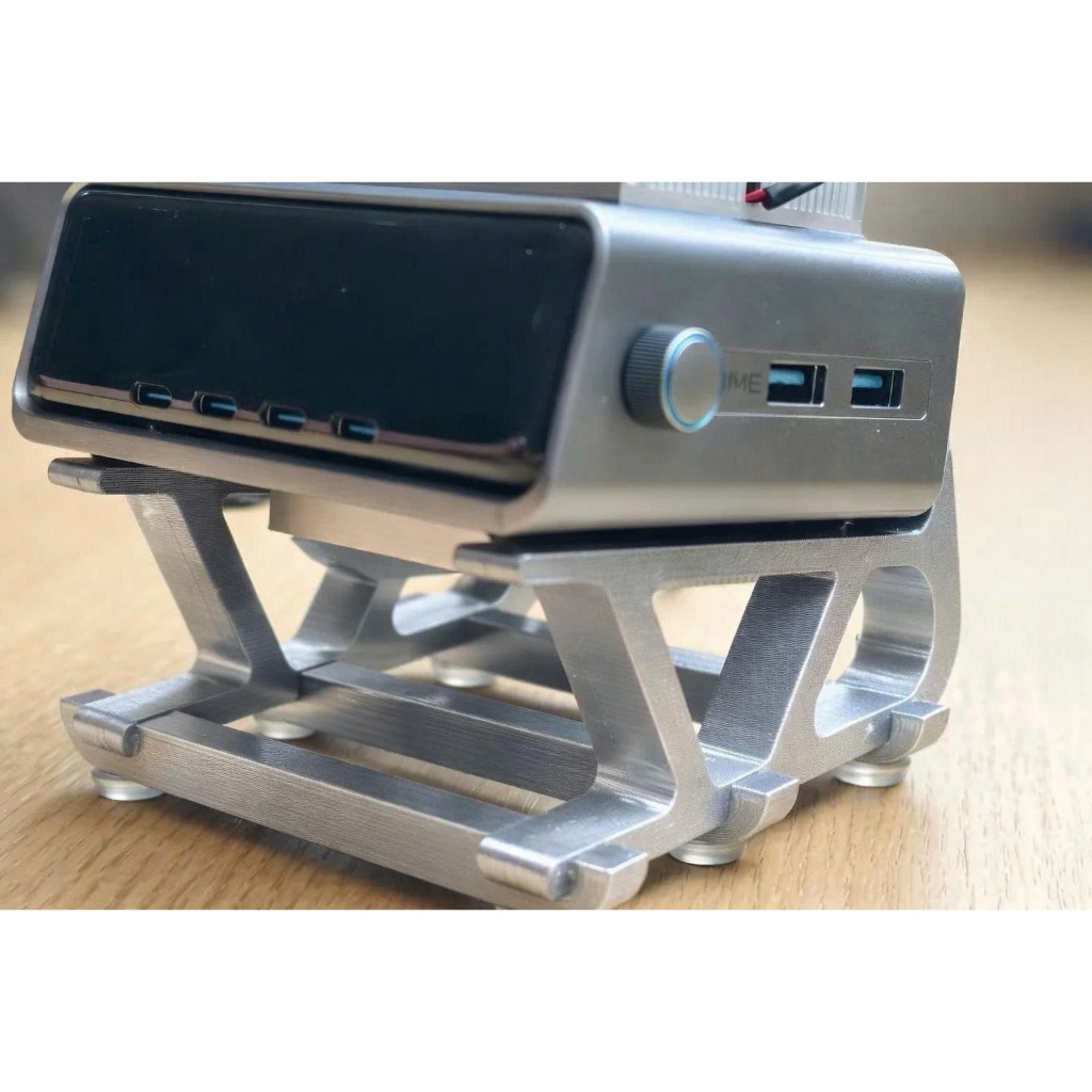 Đế cho sạc Anker A2345 làm từ nhựa Silk màu bạc anh kim dùng để decor trang trí bàn làm việc