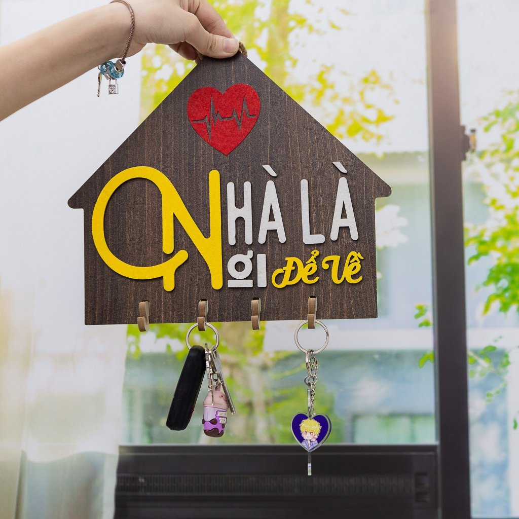 1. Bảng Gỗ Nhà Là Nơi Để Về Có Móc Treo Chìa Khoá Tiện Lợi, Bảng Gỗ Treo Móc Khoá Nhà Bách Mộc |||