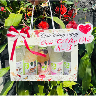 Set quà 5 chai Yến green bird (nhiều vị) - set quà tặng nhân dịp các ngày lễ kèm túi như hình (5 chai x 185ml)