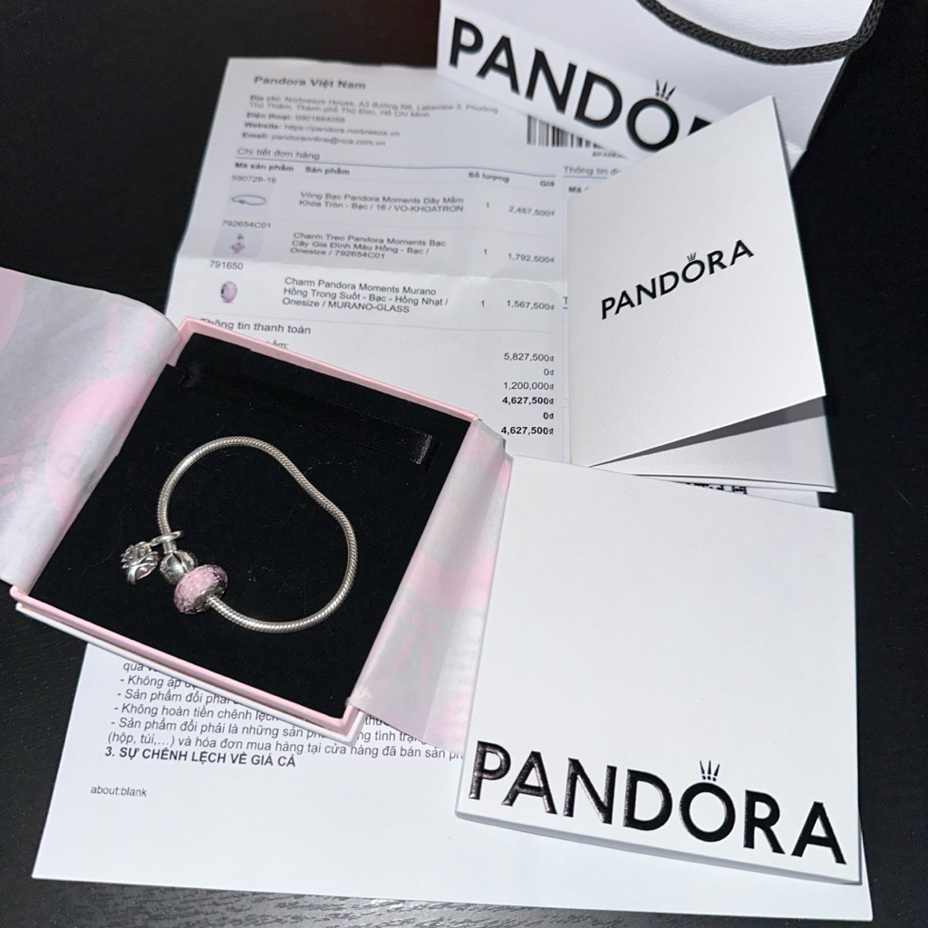 Thanh lý Vòng tay Pandora chính hãng kèm 02 Charm - Full box bill, mới 95%