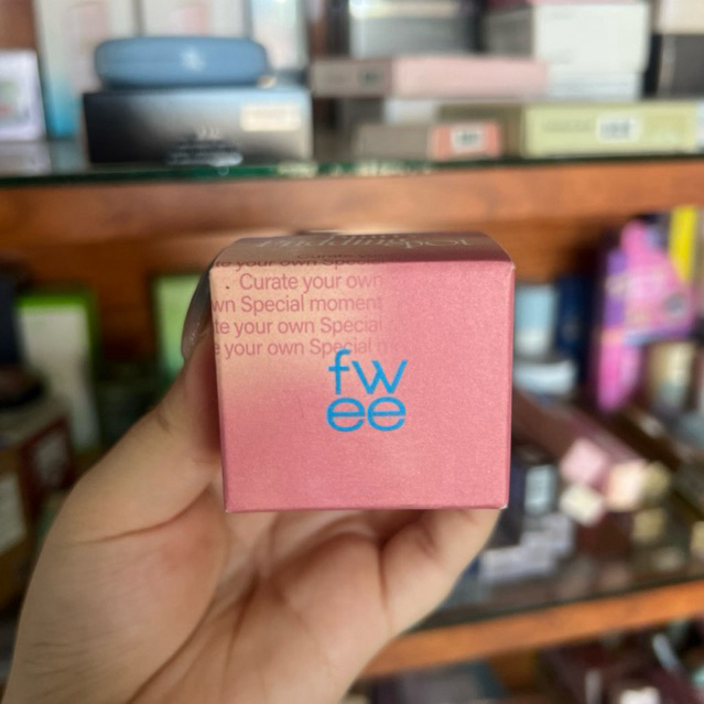 Son bùn Fwee màu Lyrics