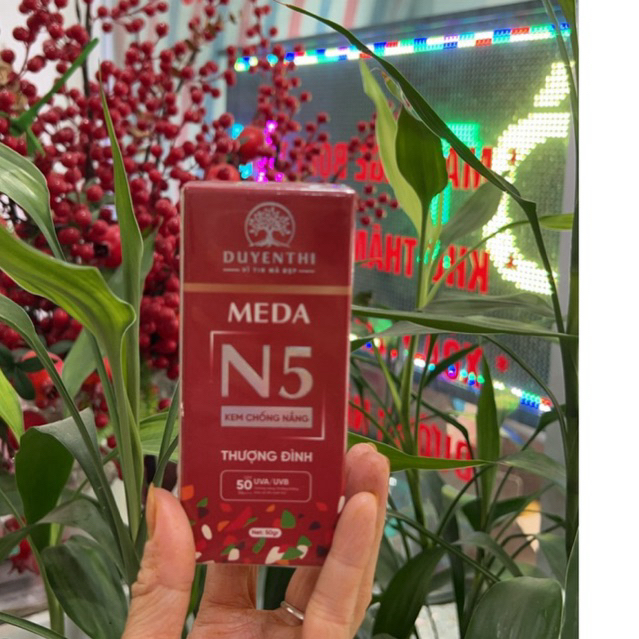 KEM CHỐNG NẮNG THIÊN NHIÊN MEDA N5
