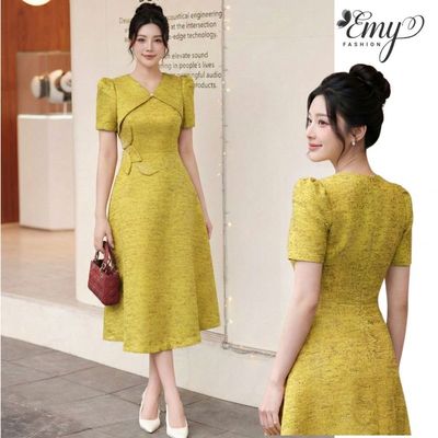 Đầm  Đi Tiệc Thiết Kế EMY EM9749 Vải Tafta Màu Vàng Vân Gỗ Sang Chảnh Thời Trang Cao Cấp
