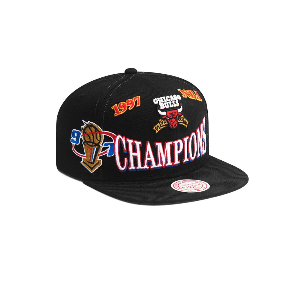 Mũ snapback Mitchell & Ness Split Diamon Chicago Bulls