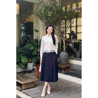 Áo sơ mi ren cổ đức