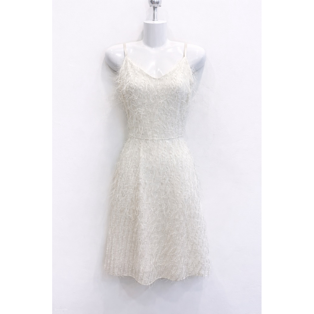 Đầm dây lông vũ kiêu sa còn full tag size M đồ lại