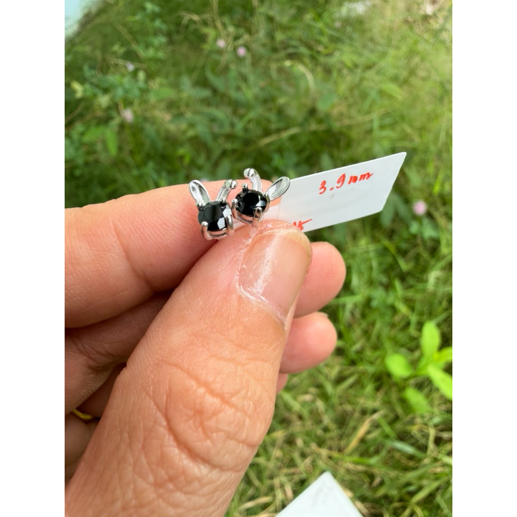 (125) Bông tai Spinel đen khung thỏ bạc chuẩn 925