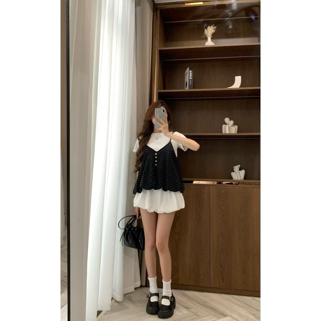 Set Yếm Nữ 2 Dây Chấm Bi Dáng Bí Cúc Dọc Kèm Áo Thun Trơn KENCO Clothing SG Thời Trang Nữ M3802 | BigBuy360 - bigbuy360.vn